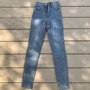 WEWOREWHAT Grey Skinny jeans-